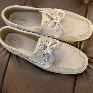 Sperry Womens top sider. Shoe. 9.5. Soft gray leather.